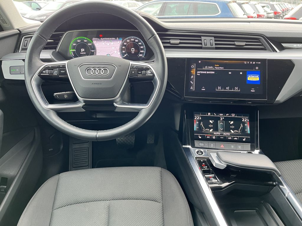 Audi e-tron 2022