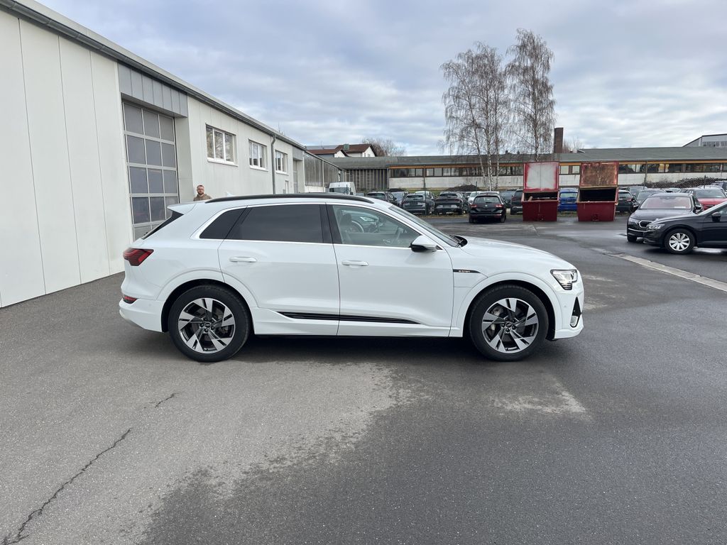 Audi e-tron 2022