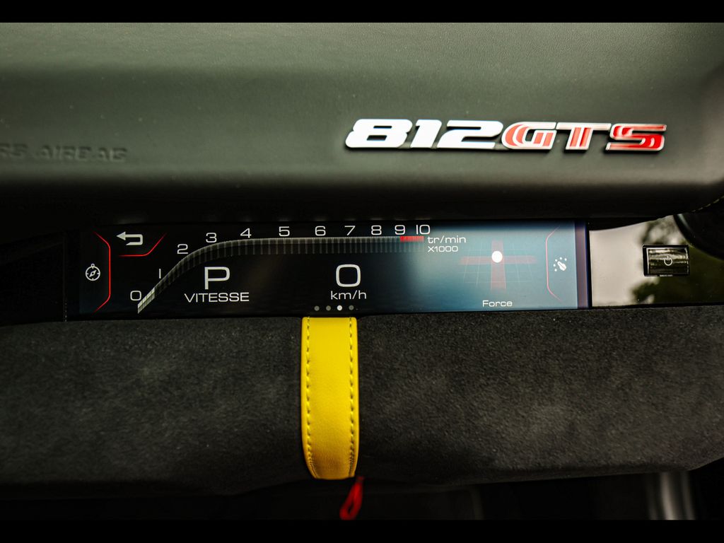 Ferrari 812 2023