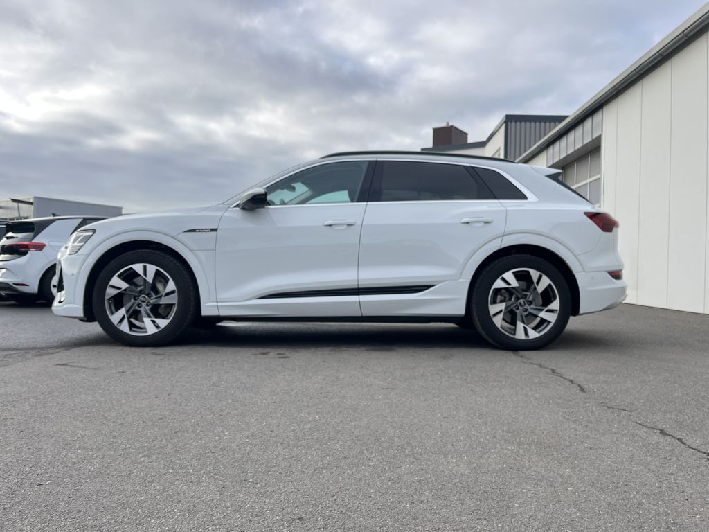 Audi e-tron 2022