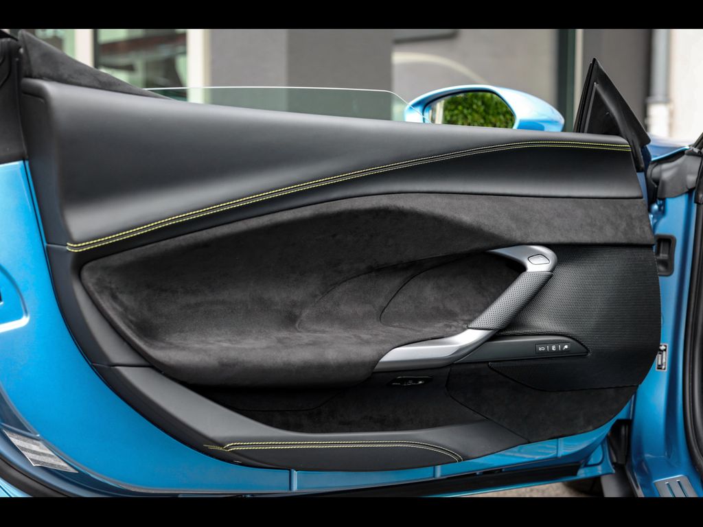 Ferrari 296 GTB 2024