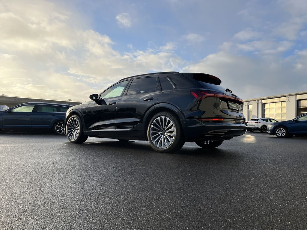 Audi e-tron 2022