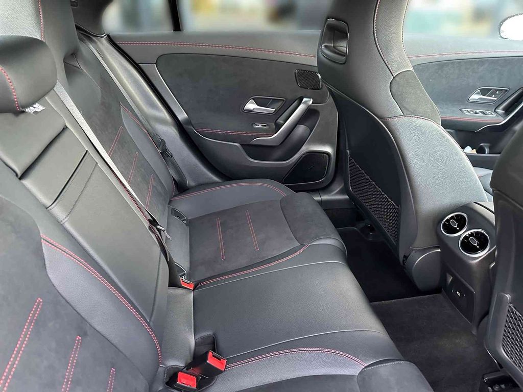 Mercedes-Benz CLA 200 2024