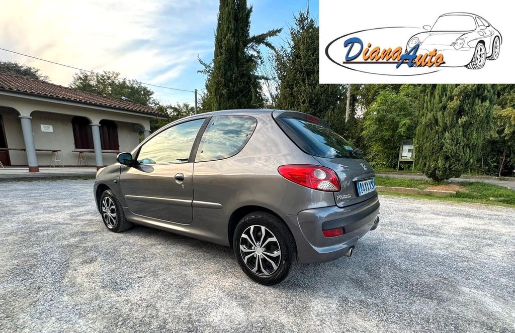 Peugeot 206 2012