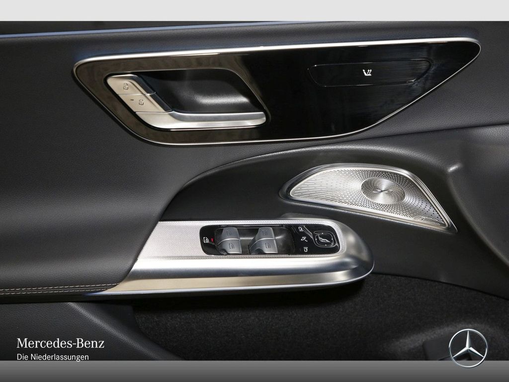 Mercedes-Benz E 300 2025