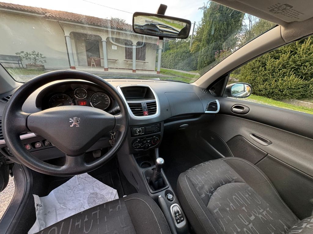Peugeot 206 2012