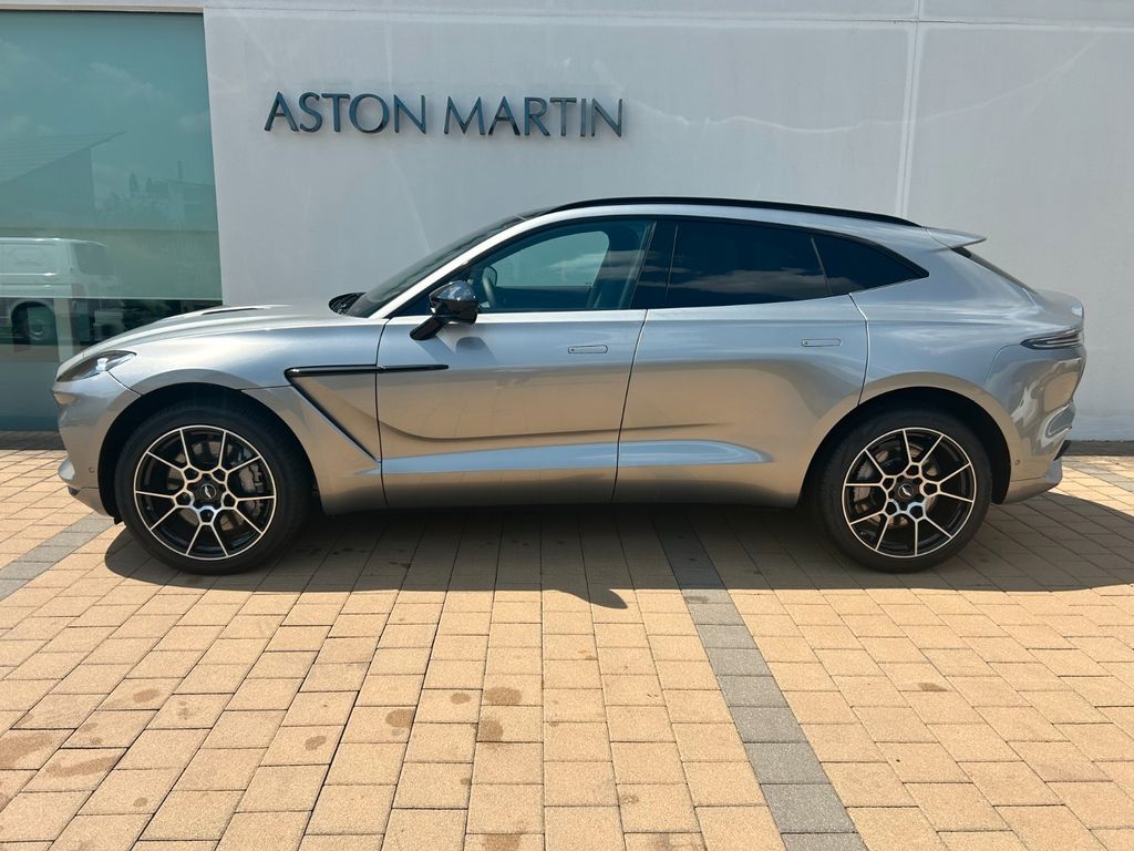 Aston Martin DBX 2025
