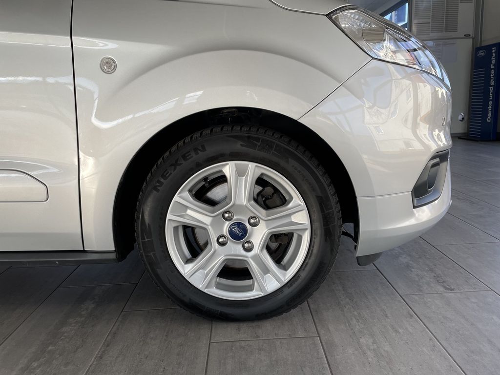 Ford Transit Courier 2023