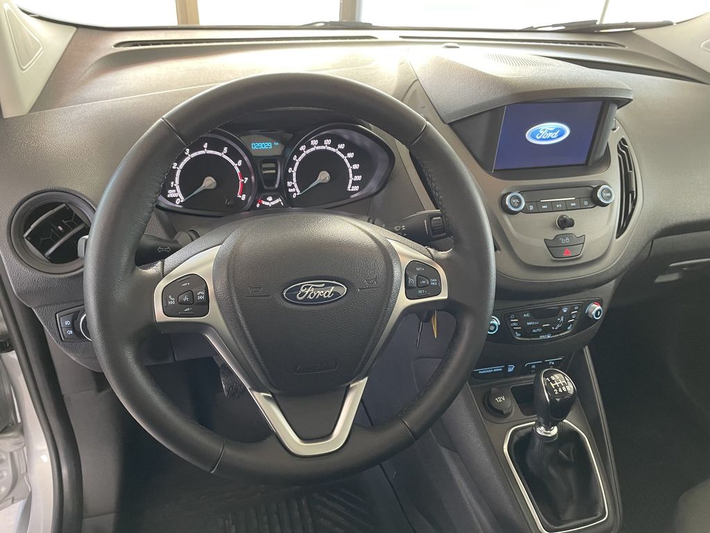 Ford Transit Courier 2023