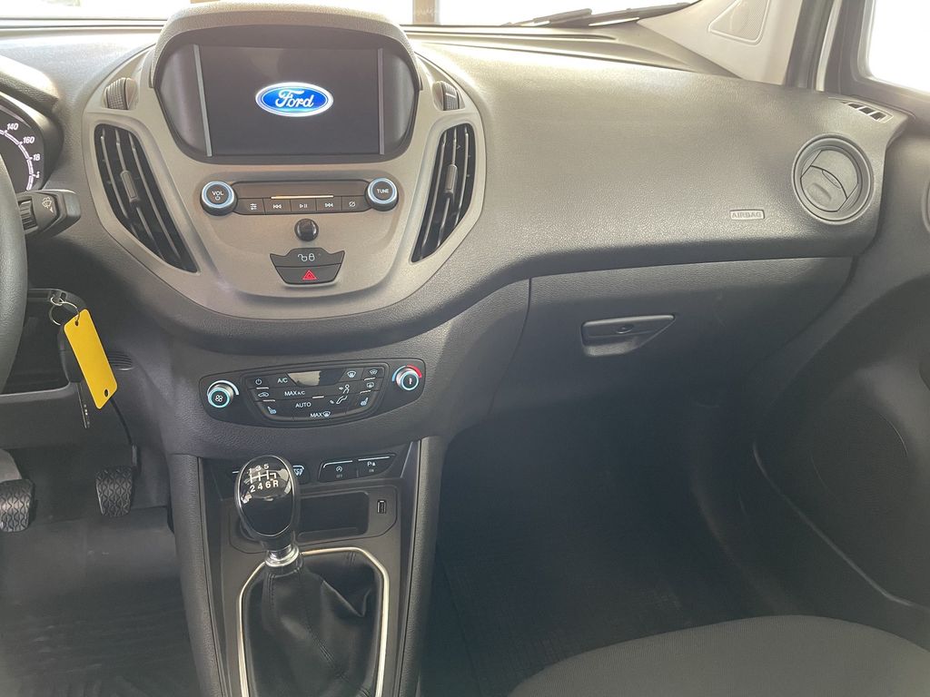 Ford Transit Courier 2023