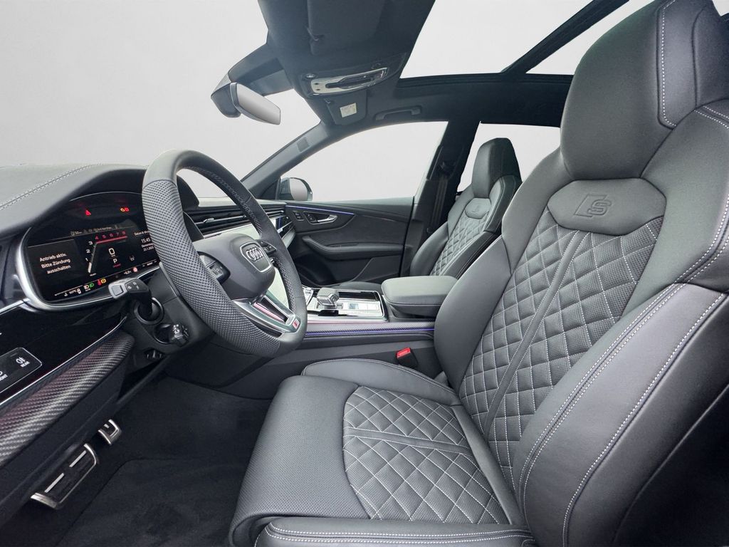 Audi SQ8 2025