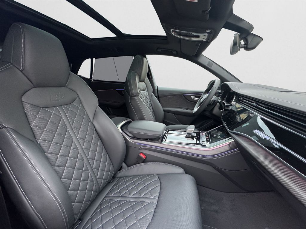 Audi SQ8 2025
