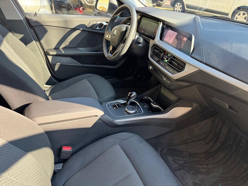 BMW 116 2023