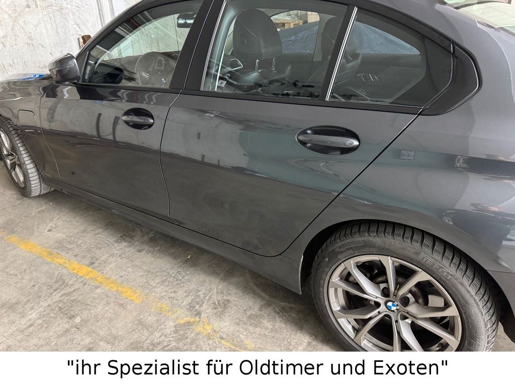BMW 330 2019