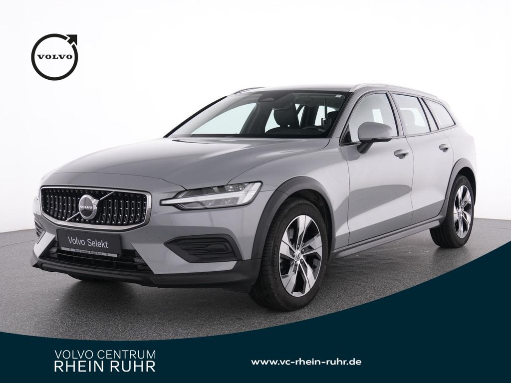 Volvo V60 Cross Country 2023