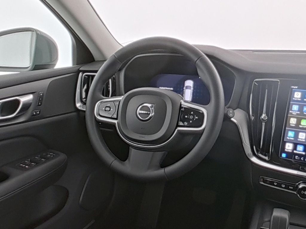 Volvo V60 Cross Country 2023