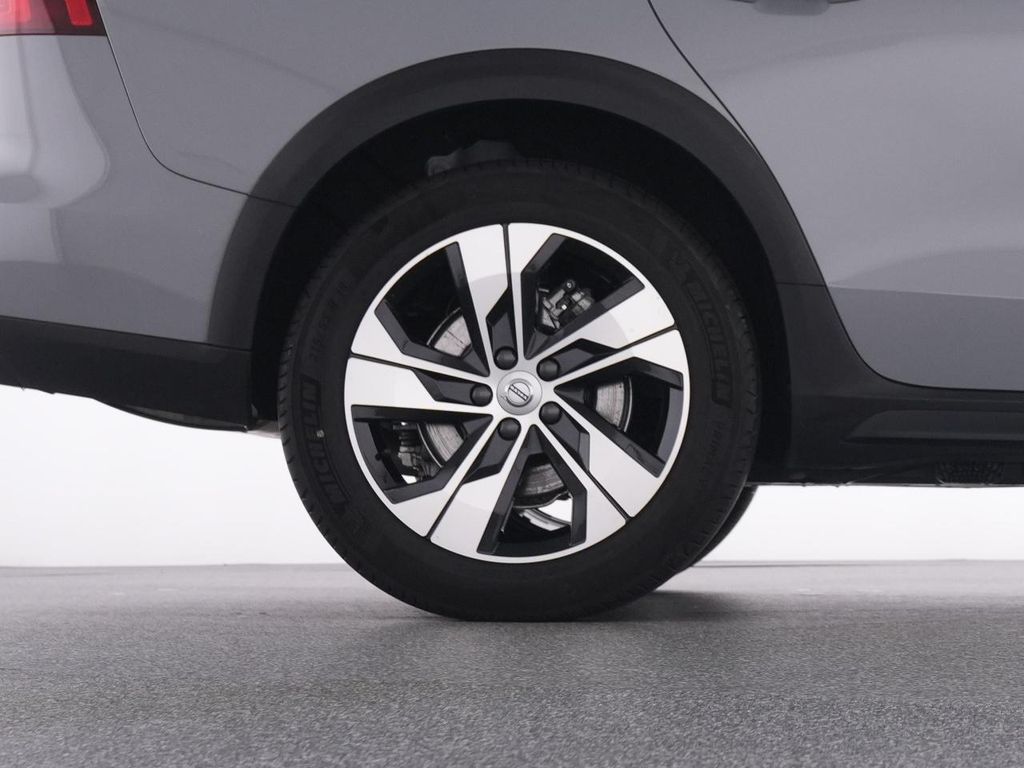 Volvo V60 Cross Country 2023