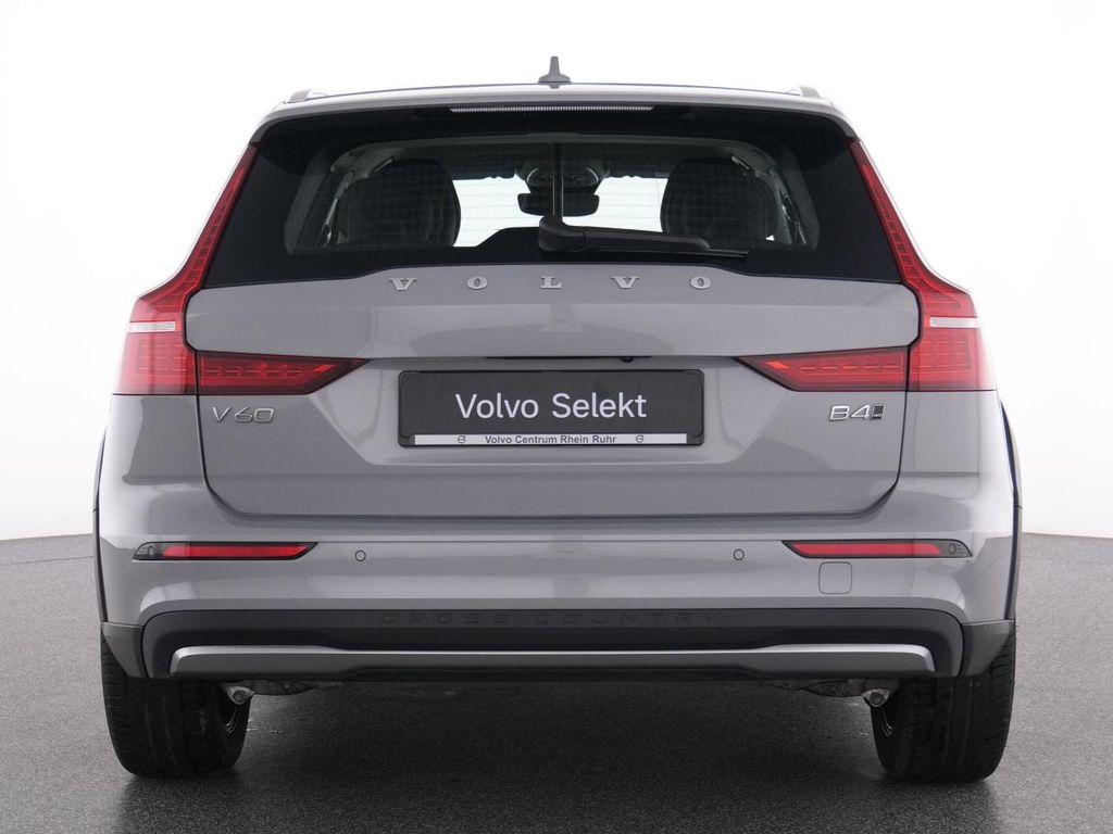 Volvo V60 Cross Country 2023