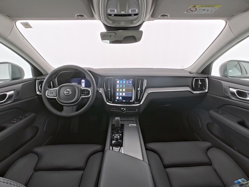 Volvo V60 Cross Country 2023