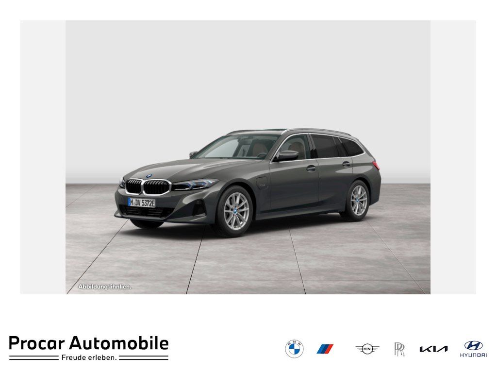 BMW 330 2022