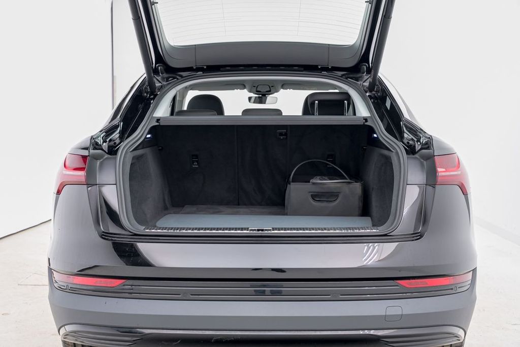 Audi e-tron 2022