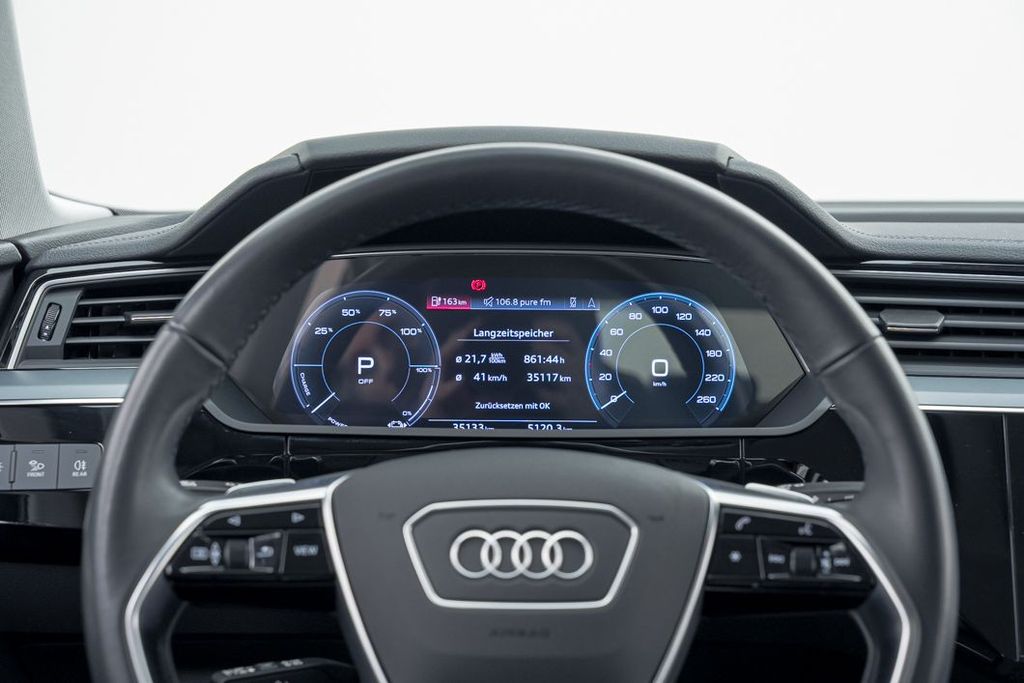 Audi e-tron 2022