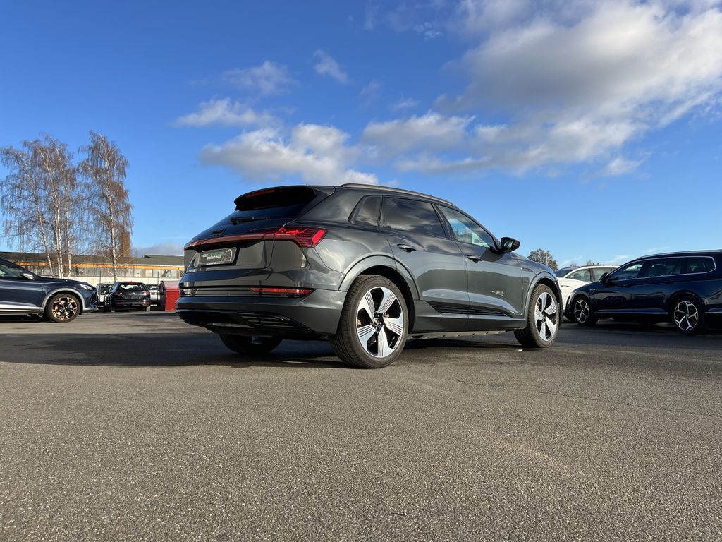 Audi e-tron 2022