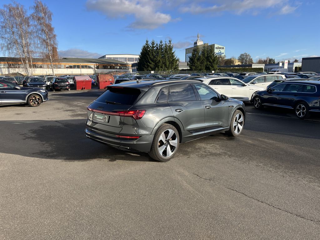 Audi e-tron 2022