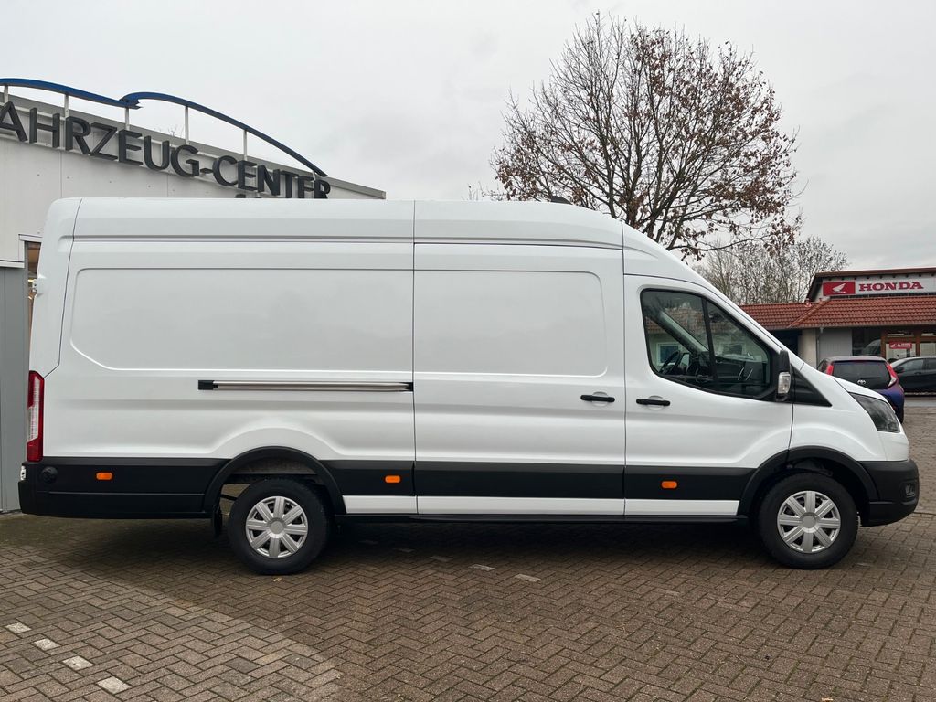 Ford Transit 2024