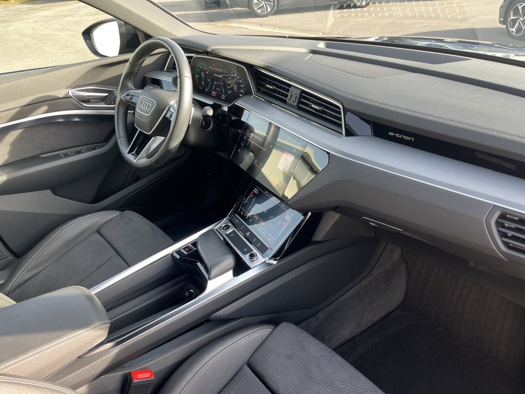 Audi e-tron 2022
