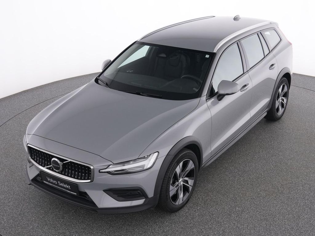 Volvo V60 Cross Country 2023