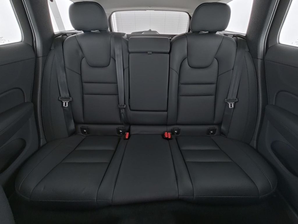 Volvo V60 Cross Country 2023