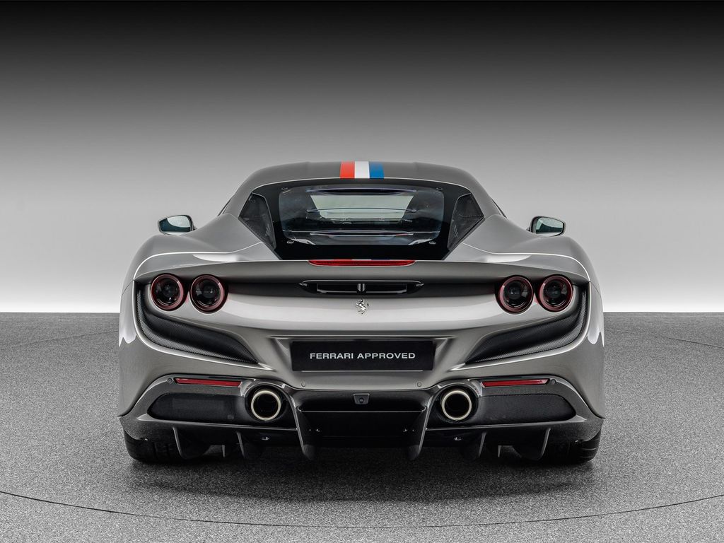 Ferrari F8 2021