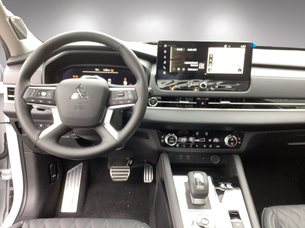 Mitsubishi Outlander 2025