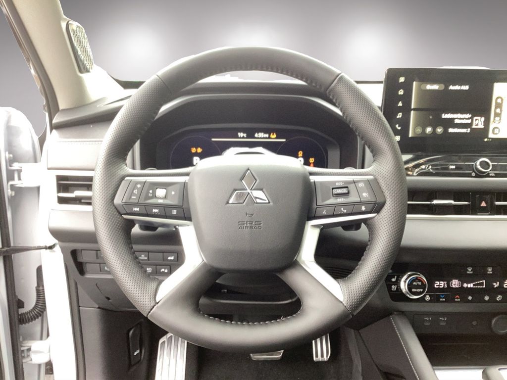 Mitsubishi Outlander 2025