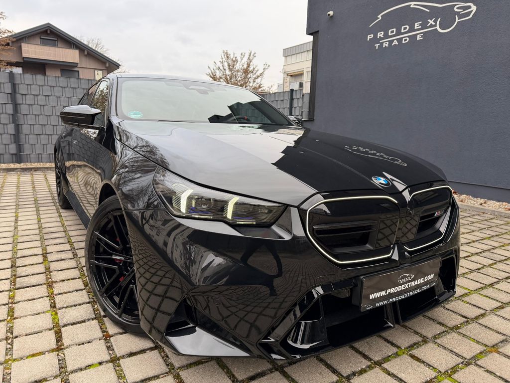 BMW M5 2025