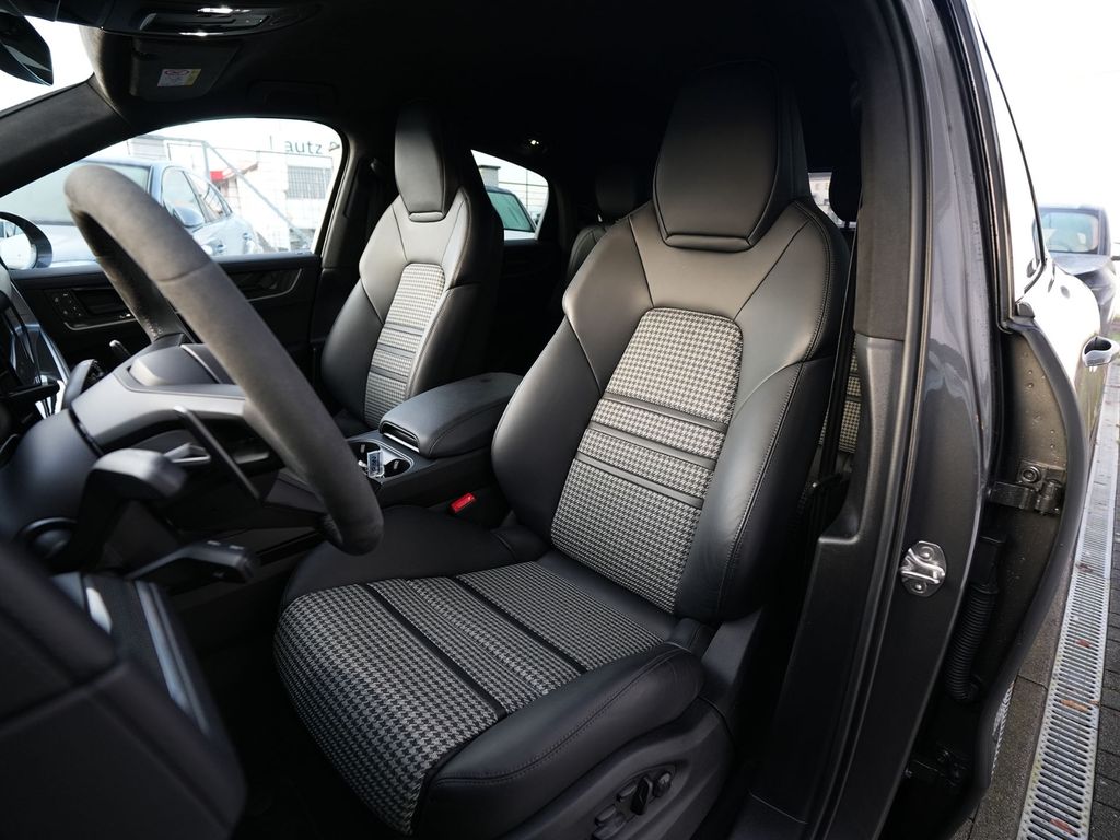 Porsche Cayenne 2024