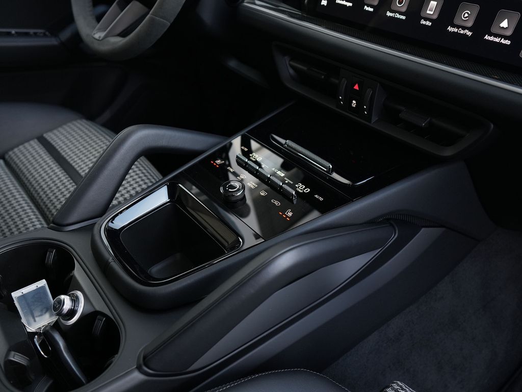 Porsche Cayenne 2024