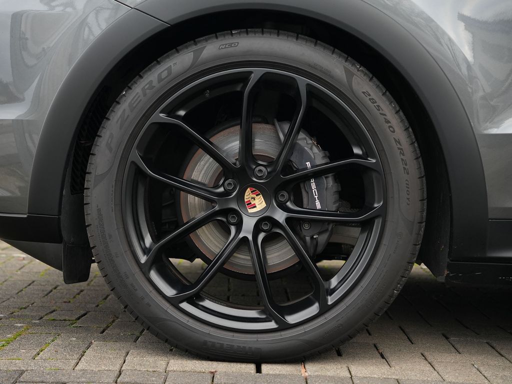 Porsche Cayenne 2024