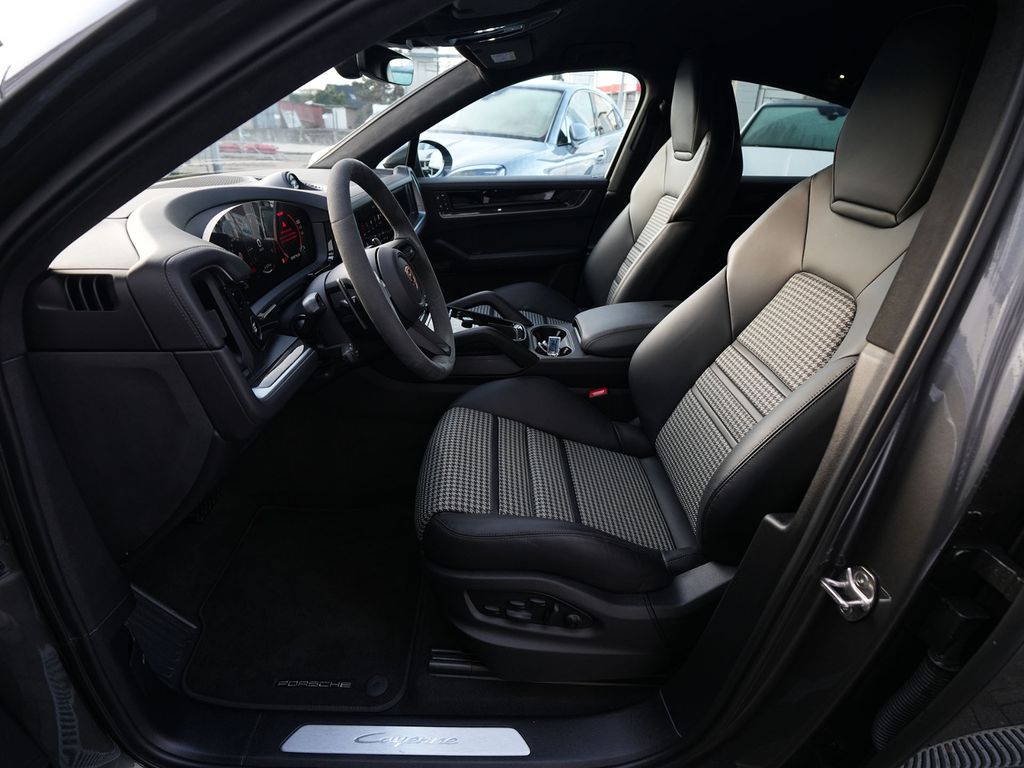 Porsche Cayenne 2024