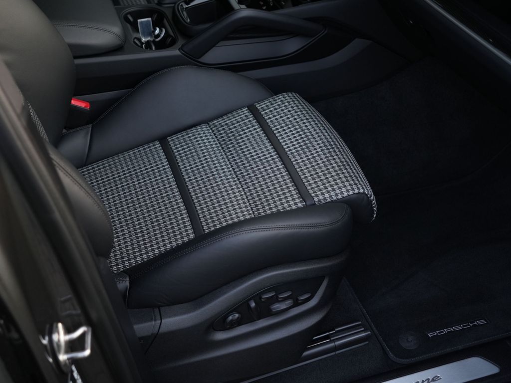 Porsche Cayenne 2024