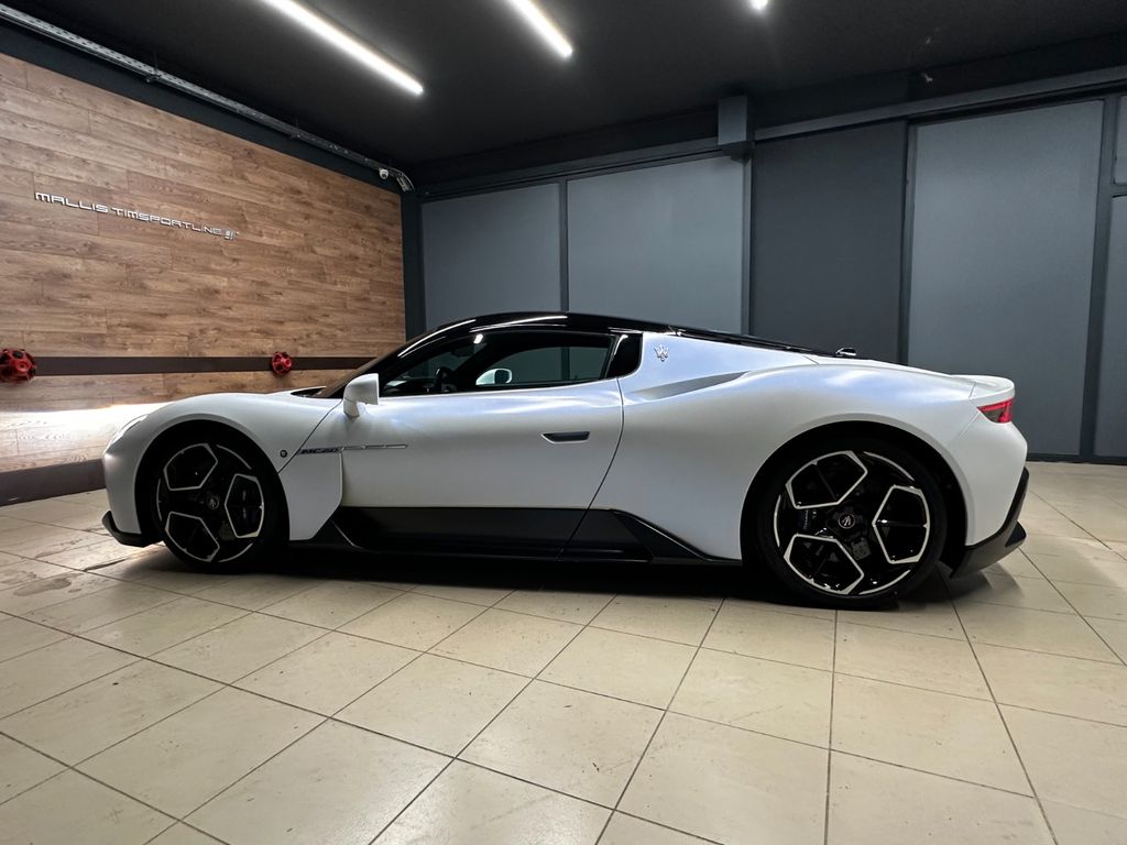 Maserati MC20 2021