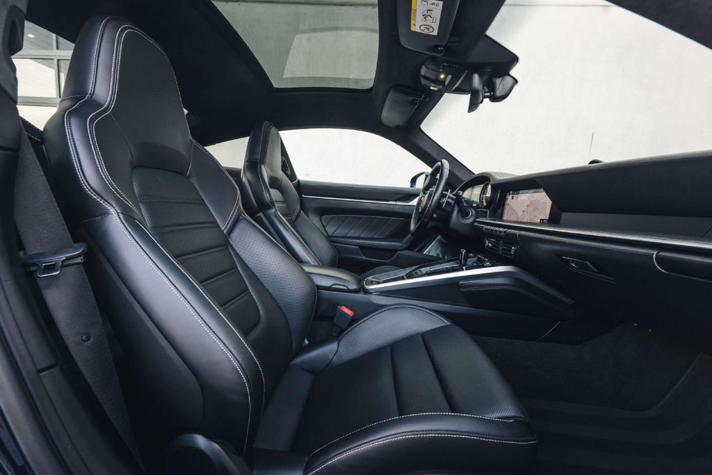 Porsche 992 2021