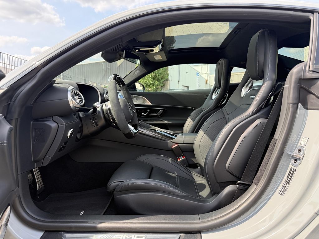 Mercedes-Benz AMG GT 2025