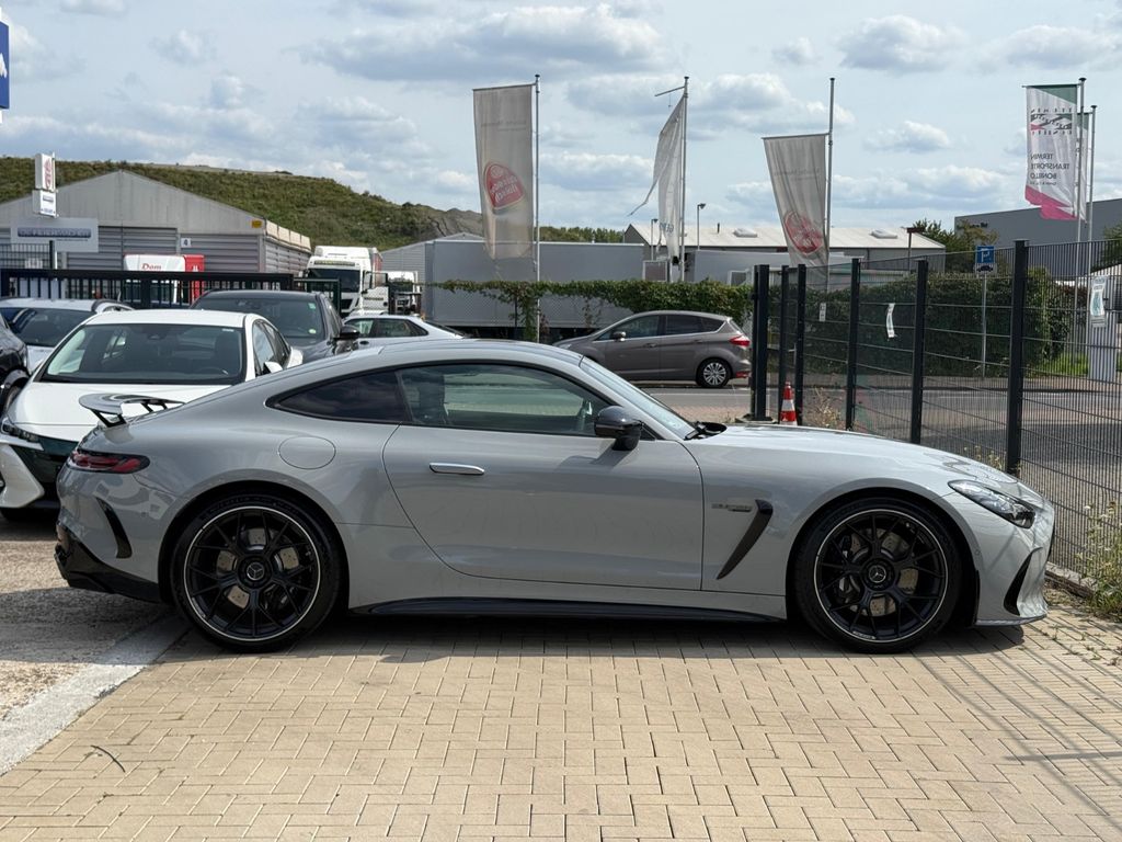 Mercedes-Benz AMG GT 2025