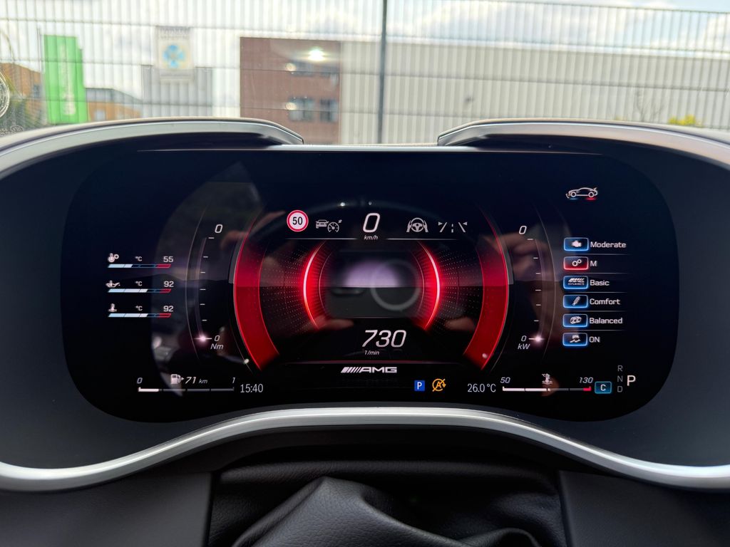 Mercedes-Benz AMG GT 2025