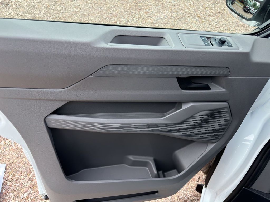 Volkswagen T7 Transporter