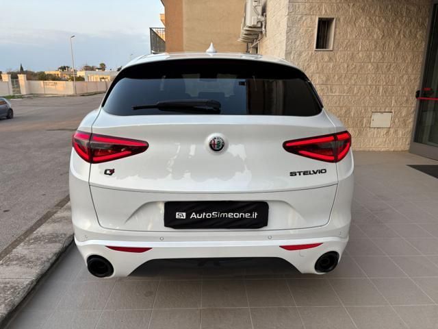 Alfa Romeo Stelvio 2021