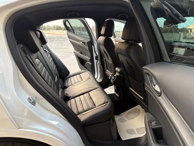 Alfa Romeo Stelvio 2021