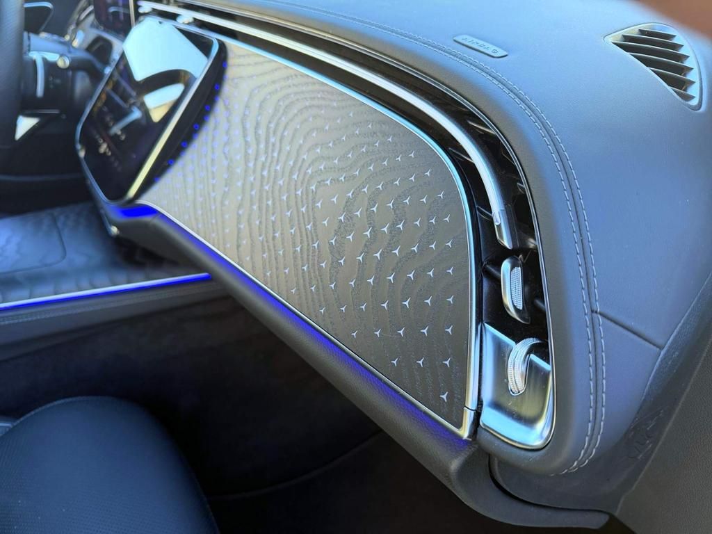 Mercedes-Benz E 300 2025